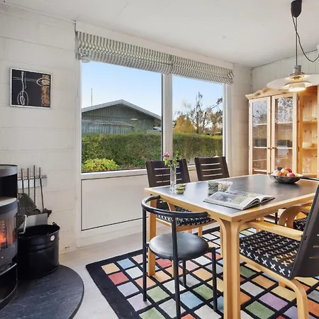 Two-bedroom In Sydals *