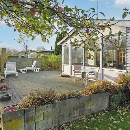 Two-bedroom In Sydals *