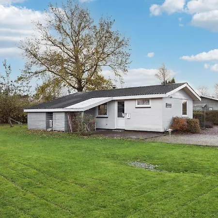 Two-bedroom In Sydals